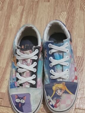 Vans Womens 6.5 Sailor Moon Patchwork Low-Top Sneakers - Multi